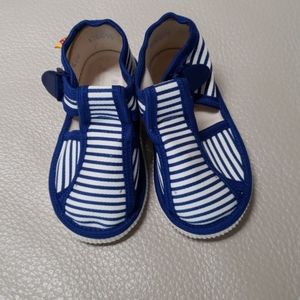 KID'S SHOES FOR HOME BLUE STRIP SIZE 10